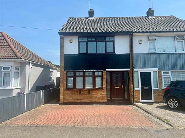 3 Bedroom Semi-Detached House For Sale In Benvenue Avenue, Leigh On Sea, SS9