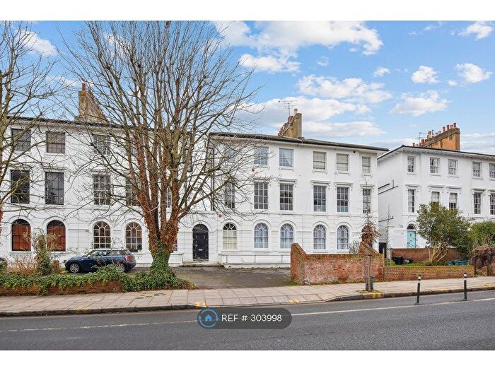 2 Bedroom Flat To Rent In Liverpool Road, London, N7