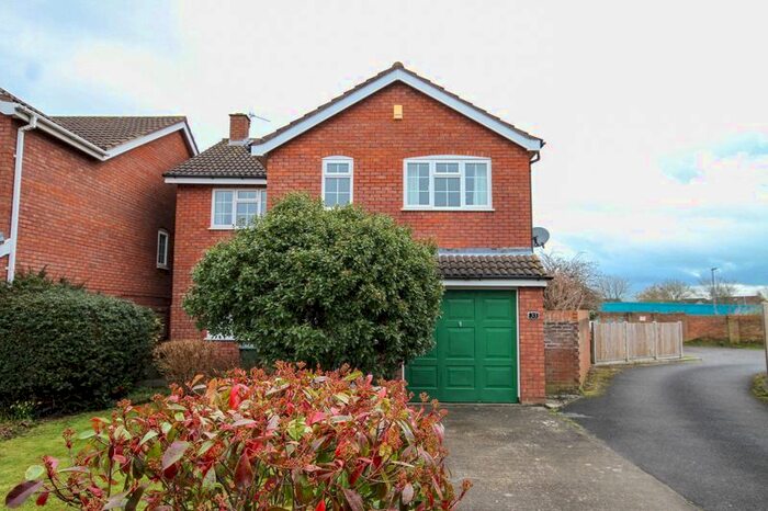 4 Bedroom Detached House To Rent In Woodington Road, Clevedon, BS21