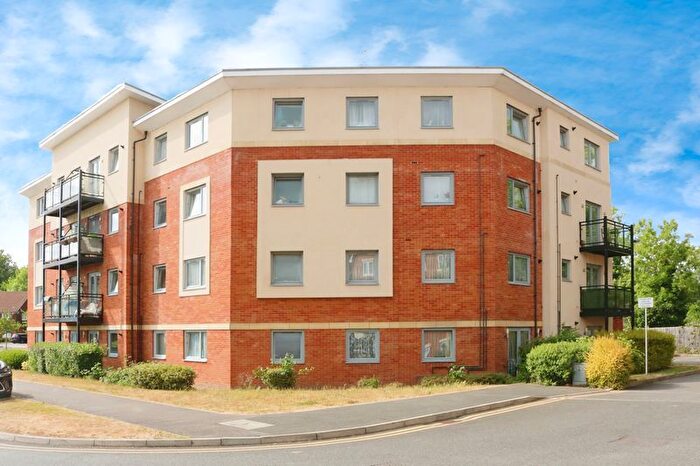 1 Bedroom Flat For Sale In Denton Way, Langley, SL3