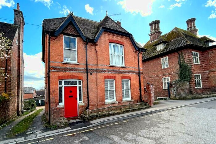 2 Bedroom Flat To Rent In Blandford, DT11