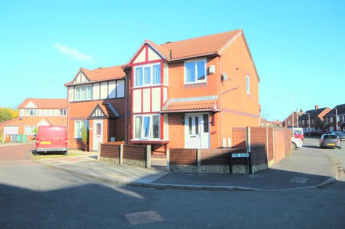 3 Bedroom Semi-Detached House To Rent In The Glen, Preston, PR2