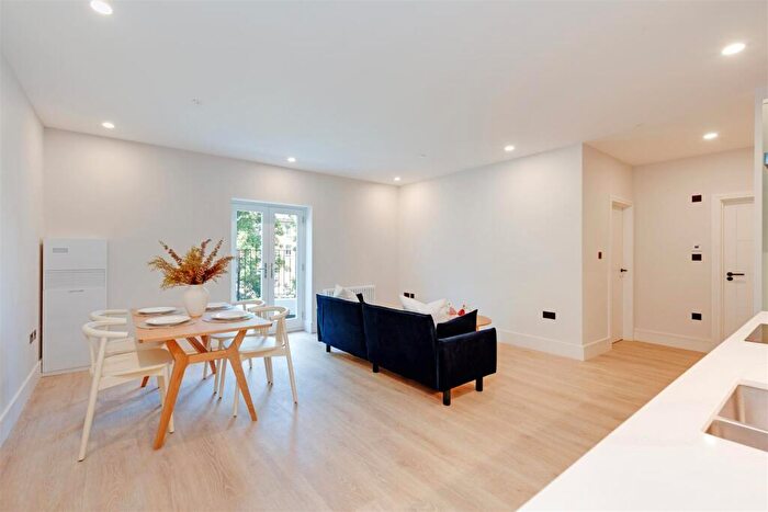 2 Bedroom Apartment To Rent In Adamson Road, Belsize Park, NW3