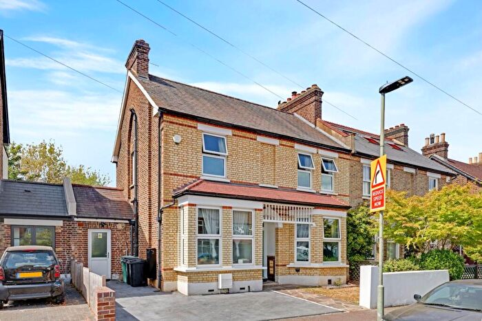 4 Bedroom House For Sale In Selby Road, London, SE20