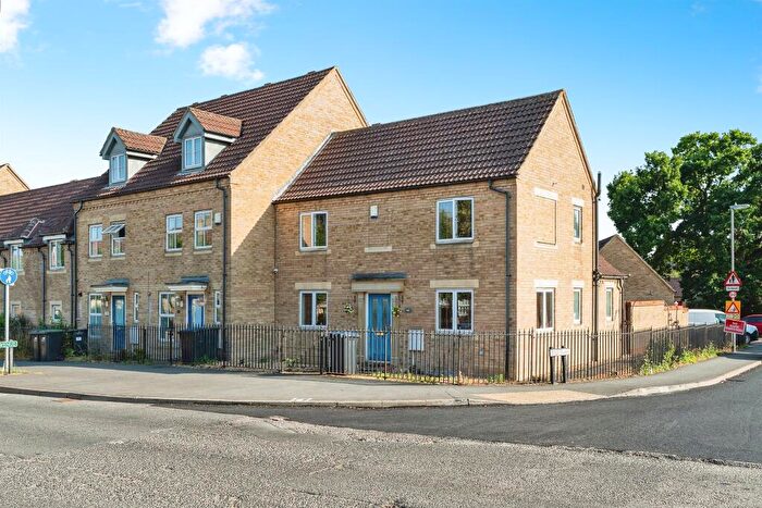 3 Bedroom Semi-Detached House For Sale In Kings Avenue, Ely, CB7