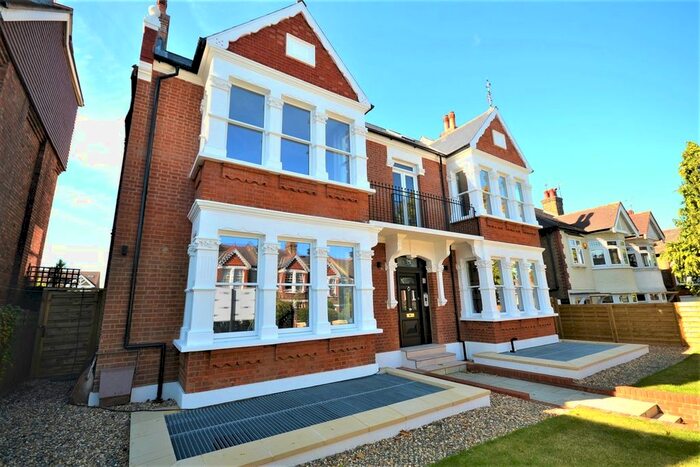 2 Bedroom Flat To Rent In Woodfield Road, Ealing, London, W5