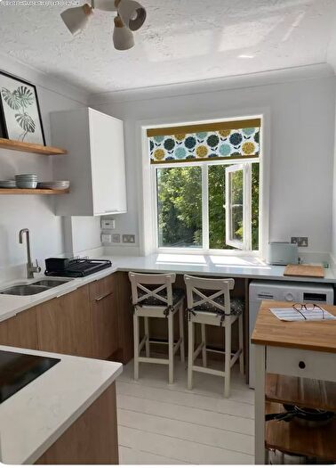 1 Bedroom Flat To Rent In High Street, Milford On Sea, Lymington, SO41