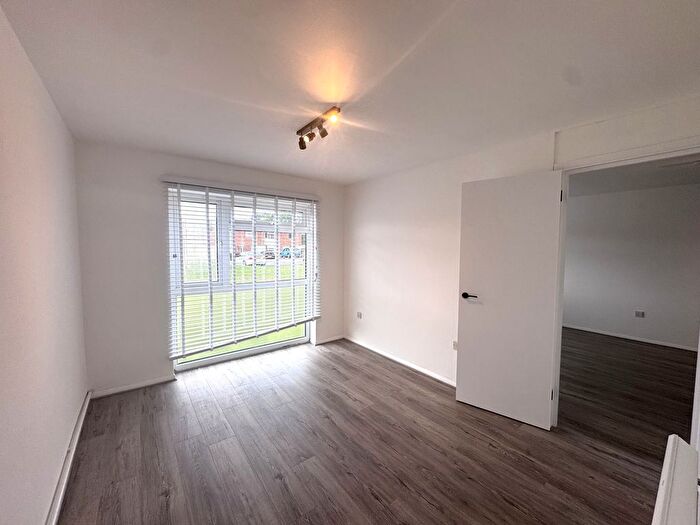 1 Bedroom Flat To Rent In Western Way, Sandy, SG19