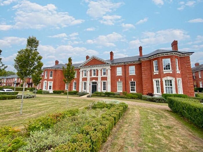 2 Bedroom Flat To Rent In Sherwood Way, Epsom, KT19