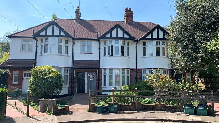 1 Bedroom Apartment To Rent In Warlters Close, Holloway, London, N7