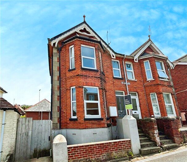 3 Bedroom Semi-Detached House To Rent In Spring Gardens, Shanklin, PO37