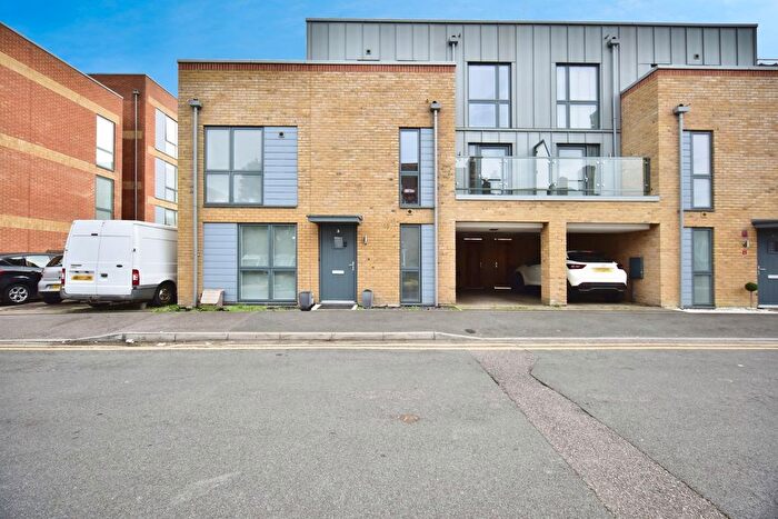 3 Bedroom End Terrace House For Sale In Brunswick Street, Maidstone, Kent, ME15
