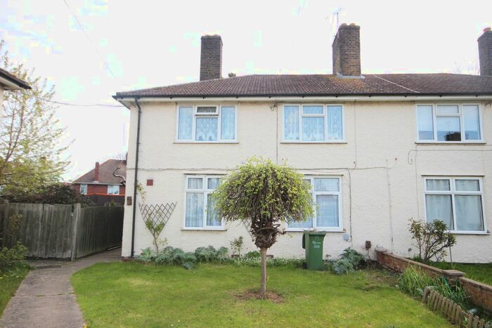 1 Bedroom Maisonette To Rent In Rugby Gardens, Dagenham, RM9