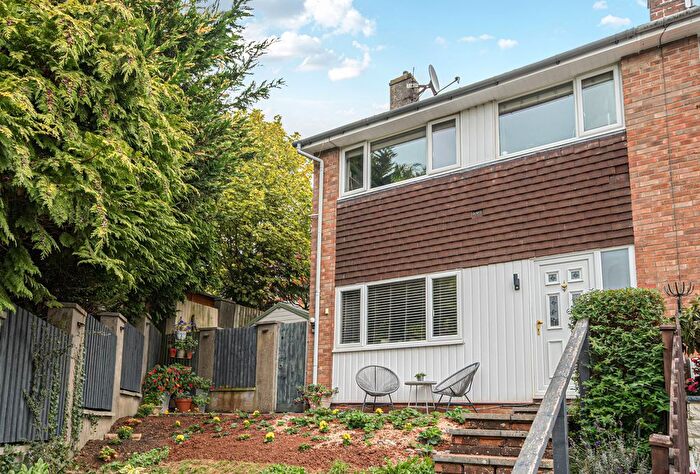 3 Bedroom End Of Terrace House For Sale In St. Francis Drive, Wick, Bristol, Gloucestershire, BS30