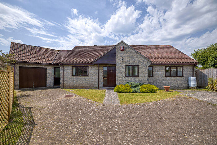 4 Bedroom Bungalow For Sale In Detached Bungalow Set In A Private Location In Butleigh, BA6