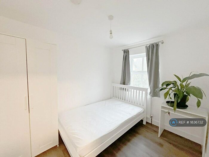 4 Bedroom Terraced House To Rent In Parnell Road, Stapleton, Bristol, BS16