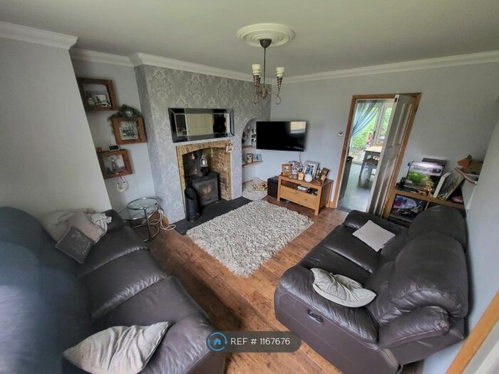 3 Bedroom End Of Terrace House To Rent In Fairview, Longfield, DA3