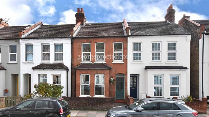 2 Bedroom Terraced House For Sale In Godwin Road, Bromley, BR2