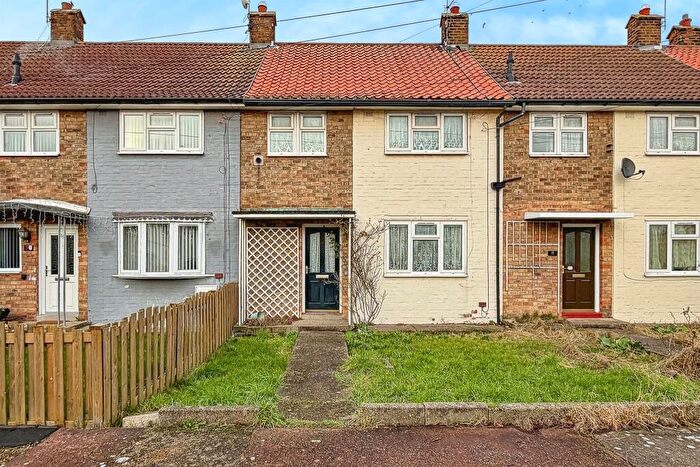 2 Bedroom Terraced House For Sale In Aberford Walk, Hull, HU9