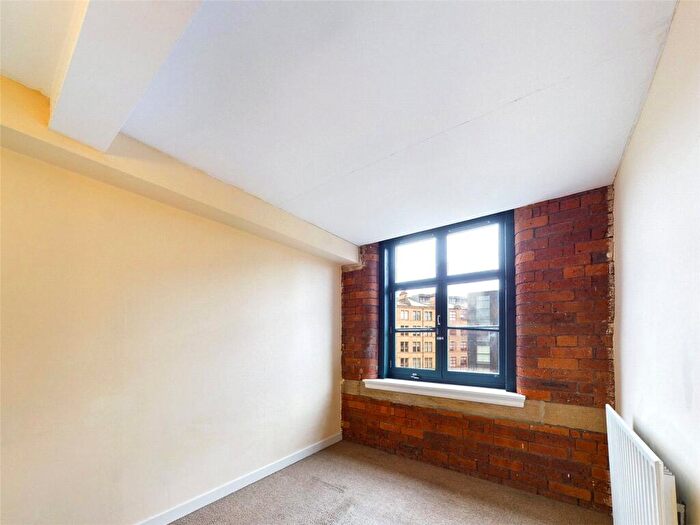 2 Bedroom Apartment To Rent In City Mills, - Mill Street, Bradford, West Yorkshire, BD1