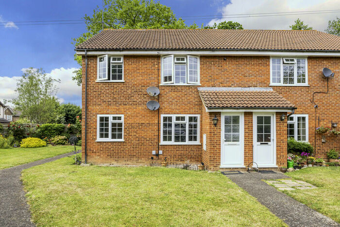 2 Bedroom Maisonette To Rent In Lingfield, Surrey, RH7