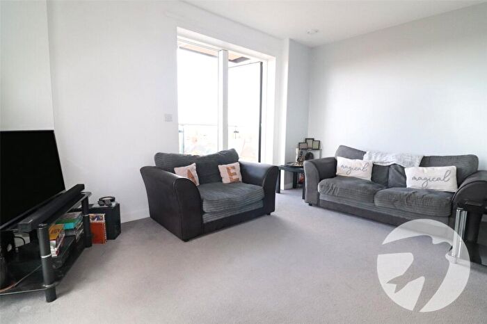 1 Bedroom Flat For Sale In Larner Road, Erith, DA8