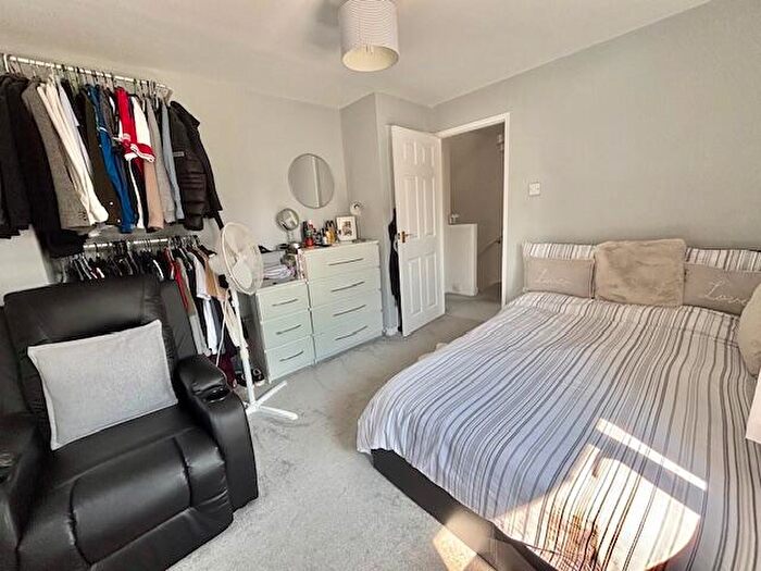 3 Bedroom End Of Terrace House For Sale In Mountwood Road, Selsey, PO20