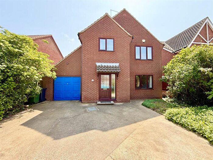 4 Bedroom Detached House For Sale In Grove Road, Martham, NR29