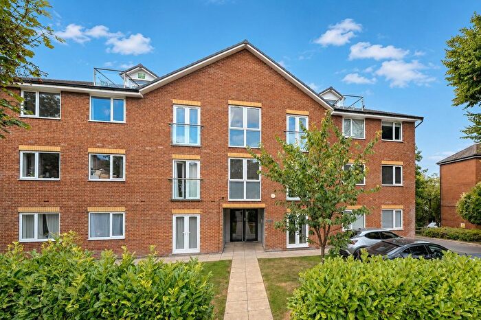 2 Bedroom Flat For Sale In Mansion View, Harehills Lane, Leeds, LS7