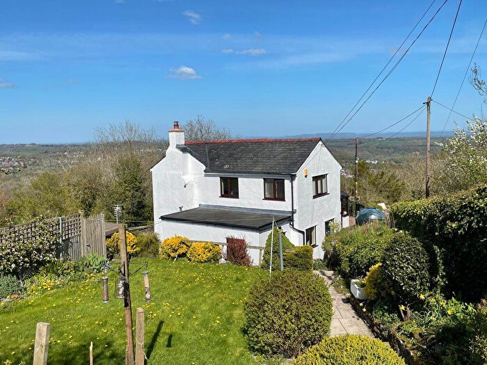 3 Bedroom Detached House For Sale In Pen Y Graig, Froncysyllte, LL20