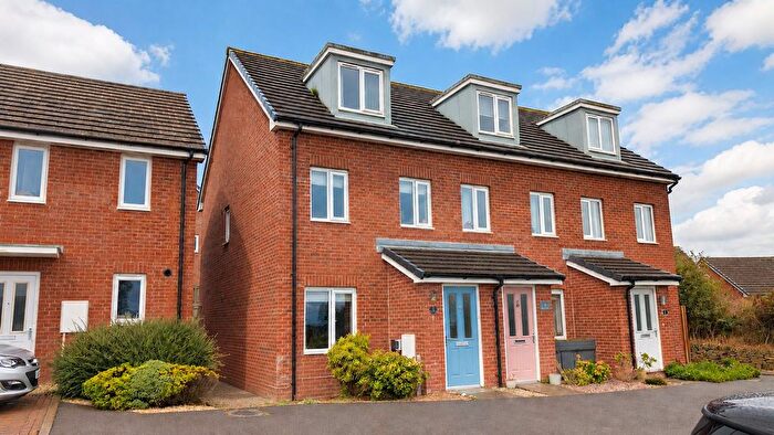 3 Bedroom Terraced House For Sale In Stret Lowarth, The Goldings, Newquay, TR8