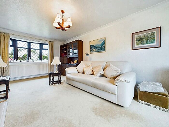 3 Bedroom Bungalow For Sale In Bramshill Rise, Walton, Chesterfield, S40