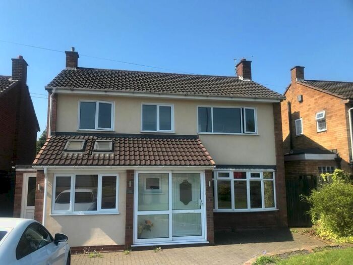 3 Bedroom Property To Rent In Heath Croft Road, Four Oaks, Sutton Coldfield, B75