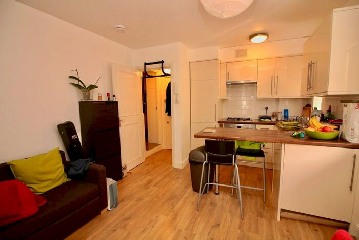 1 Bedroom Flat To Rent In Alexandra Grove, Finsbury Park, London, N4