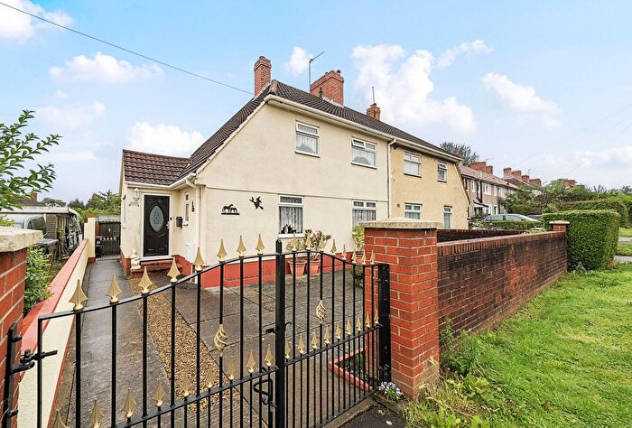 3 Bedroom Semi-Detached House For Sale In Lodge Causeway, Fishponds, Bristol, BS16