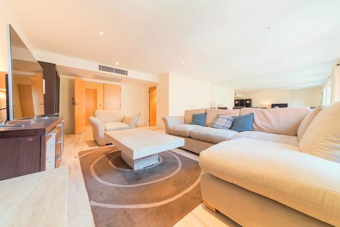 3 Bedroom Flat To Rent In Cavendish House, Monck Street, Westminster, London, SW1P