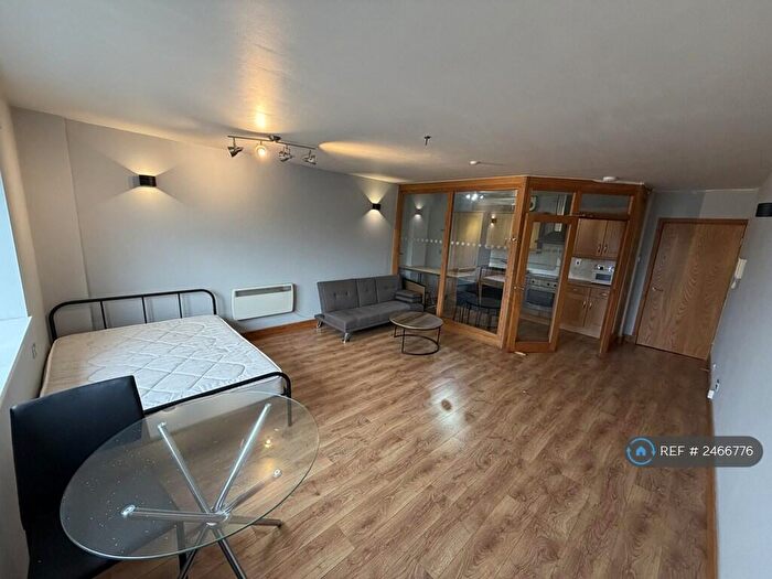 Studio To Rent In Seymour Grove, Manchester, M16