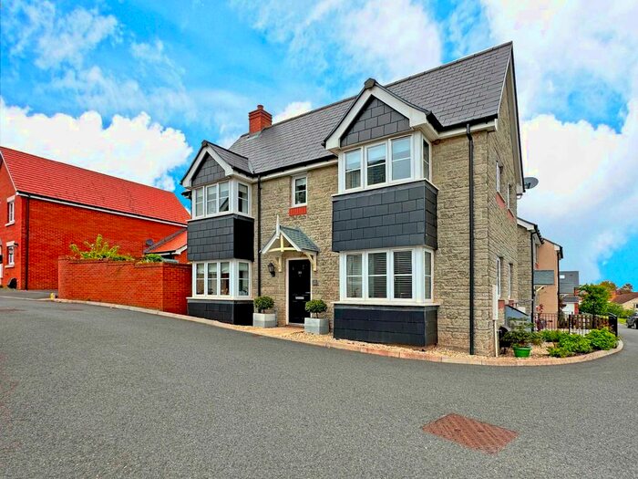 3 Bedroom Detached House For Sale In Sentrys Orchard, Exminster, Exeter, EX6