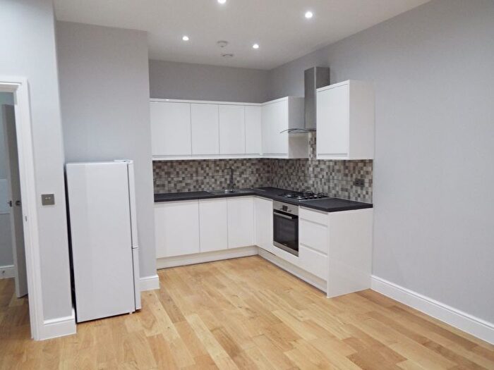 1 Bedroom Flat To Rent In Fishponds Road, Wokingham, RG41