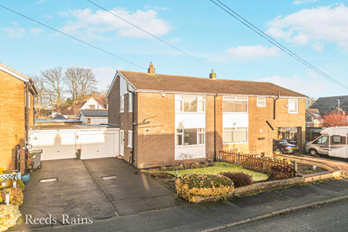 3 Bedroom Semi Detached House For Sale In Ashley Close, Gomersal, Cleckheaton, West Yorkshire, BD19