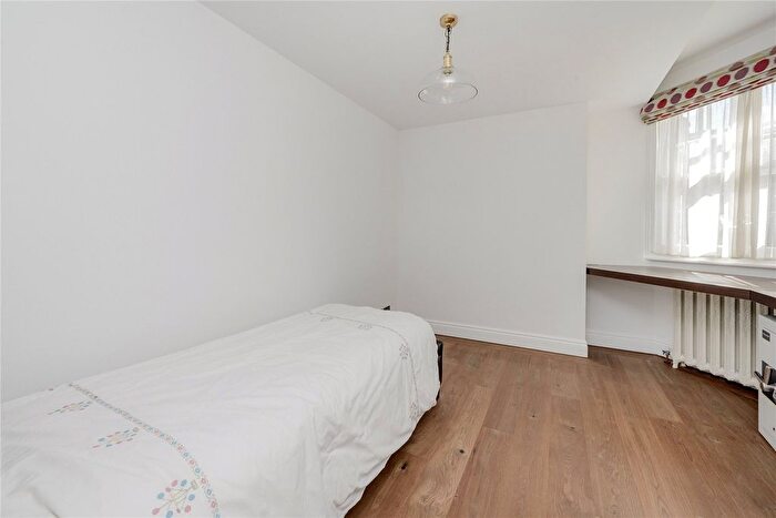 4 Bedroom Flat For Sale In Royal Hospital Road, Chelsea, London, SW3