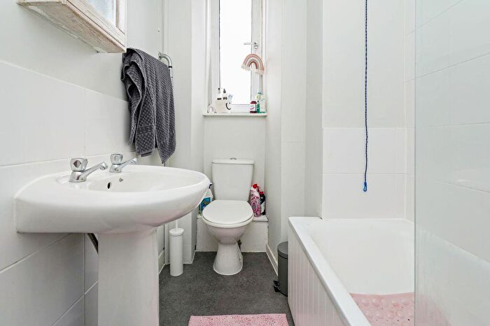 1 Bedroom Flat For Sale In (), Henderson Street, Leith, Edinburgh, EH6