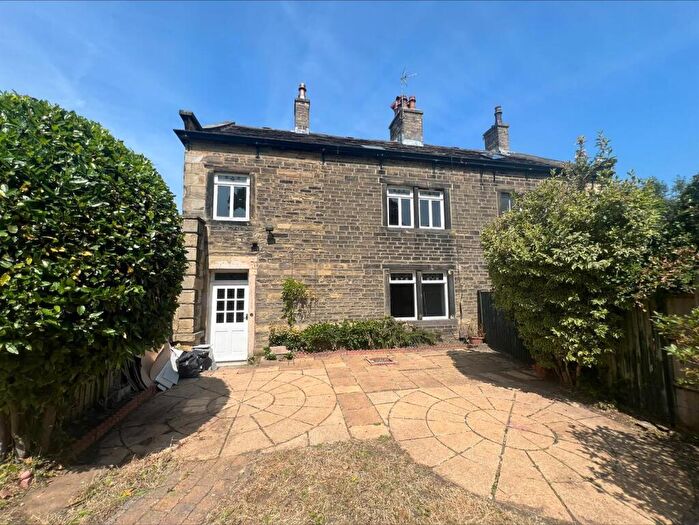 4 Bedroom End Of Terrace House To Rent In Far End Lane, Honley, Holmfirth, HD9