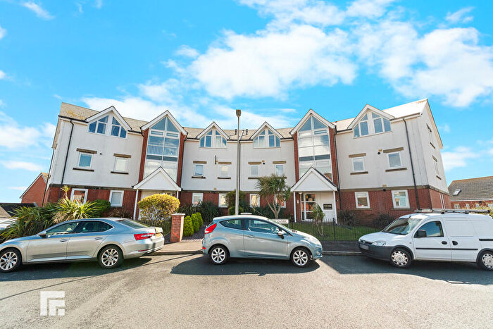 2 Bedroom Apartment For Sale In Clos Yr Wylan, Barry, CF62