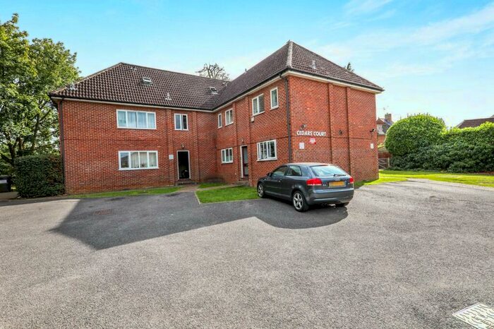 Studio To Rent In Burpham Village, Near Guildford, GU1