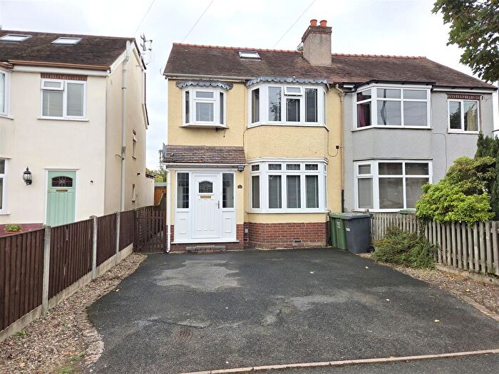 4 Bedroom Semi-detached House For Sale In Bewdley Road North, Stourport-On-Severn, DY13