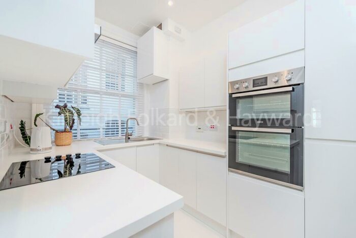 2 Bedroom Flat To Rent In Park Road, London, NW1