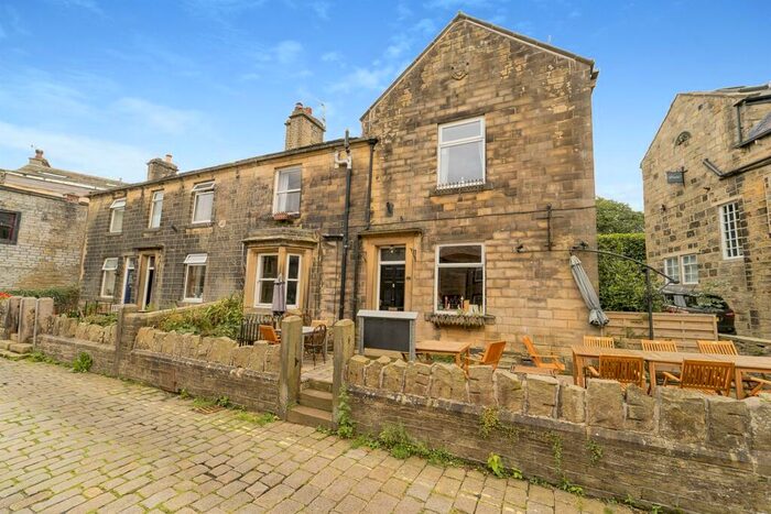 5 Bedroom End Of Terrace House For Sale In West Lane, Haworth, Keighley, BD22