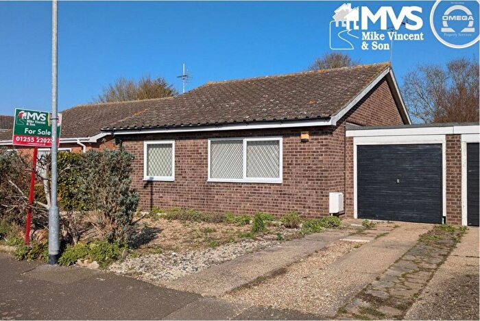 2 Bedroom Bungalow For Sale In Stambridge Road, Clacton-on-Sea, CO15