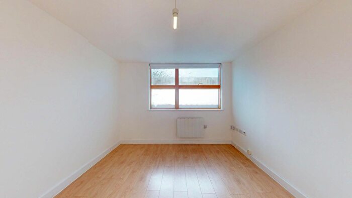 1 Bedroom Flat To Rent In Trundleys Road, London, SE8